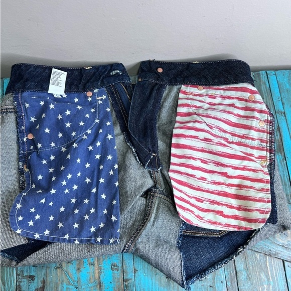 American Eagle Distressed Denim Shorts American Flag Pockets Size 6 - Picture 6 of 7